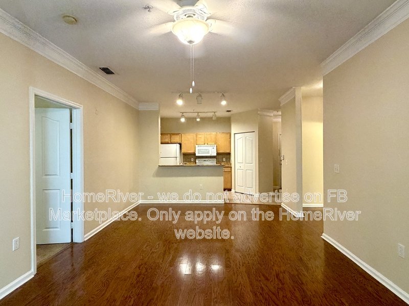 Pet Friendly | screened Porch | LVP Flooring | In-unit W/D | Comm Pool property image
