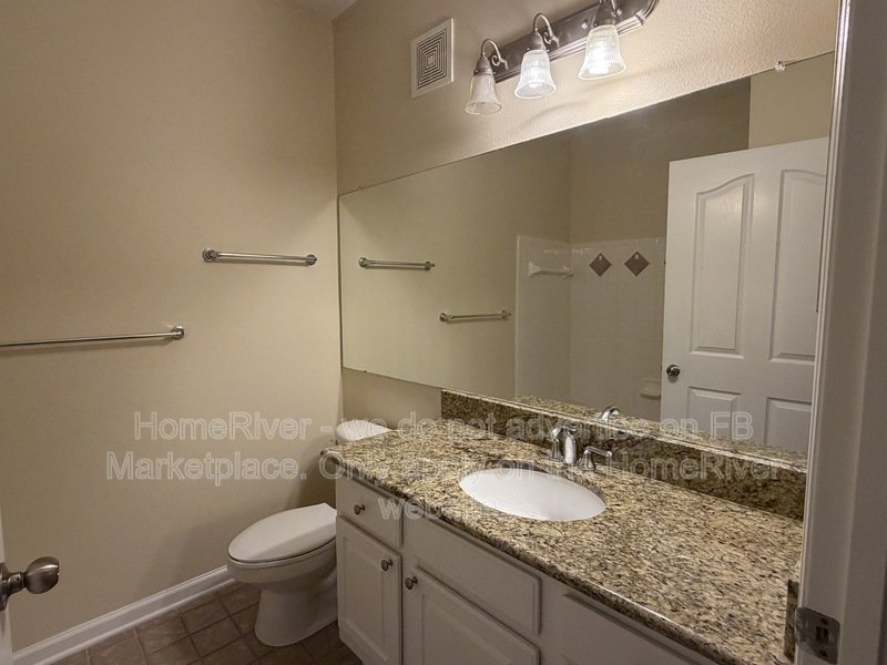 Pet Friendly | screened Porch | LVP Flooring | In-unit W/D | Comm Pool property image