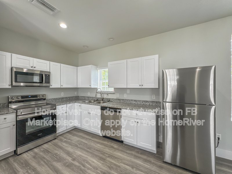 Available Now| Attached Garage | Pets Welcome property image