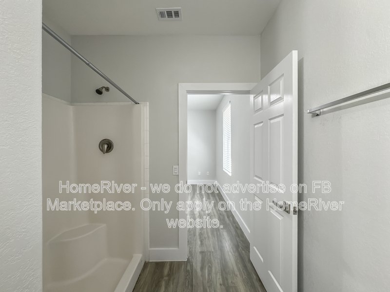Available Now| Attached Garage | Pets Welcome property image