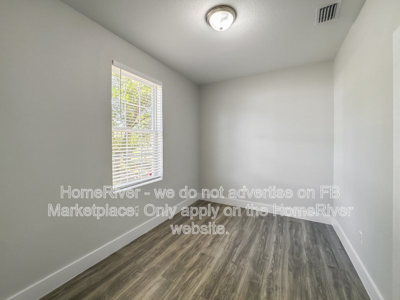 Available Now| Attached Garage | Pets Welcome property image