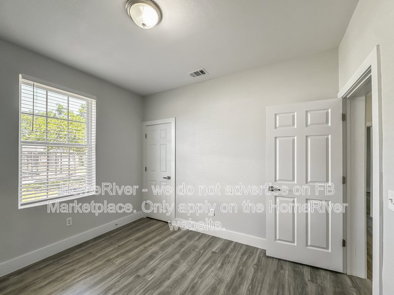 Available Now| Attached Garage | Pets Welcome property image
