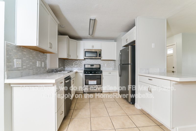 Coming Soon | Pets Welcome | 3 Beds | Covered Front Porch property image