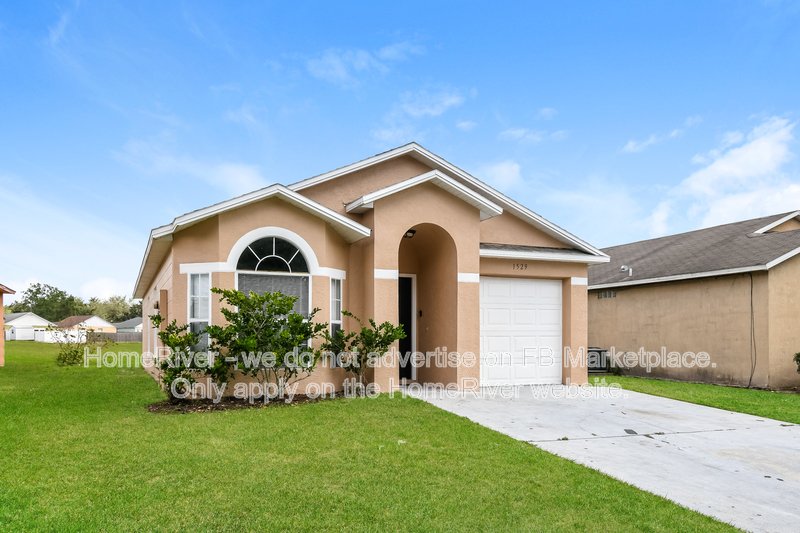Available Now | Pets Welcome | Covered Front Porch | 3 Beds property image