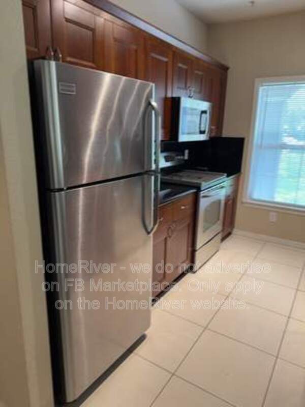 Very Nicely Upgraded 1 Bedroom 1 Bath Condo in Mosaic At Millenia! property image