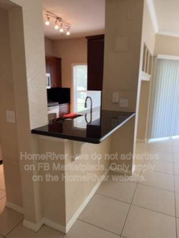 Very Nicely Upgraded 1 Bedroom 1 Bath Condo in Mosaic At Millenia! property image