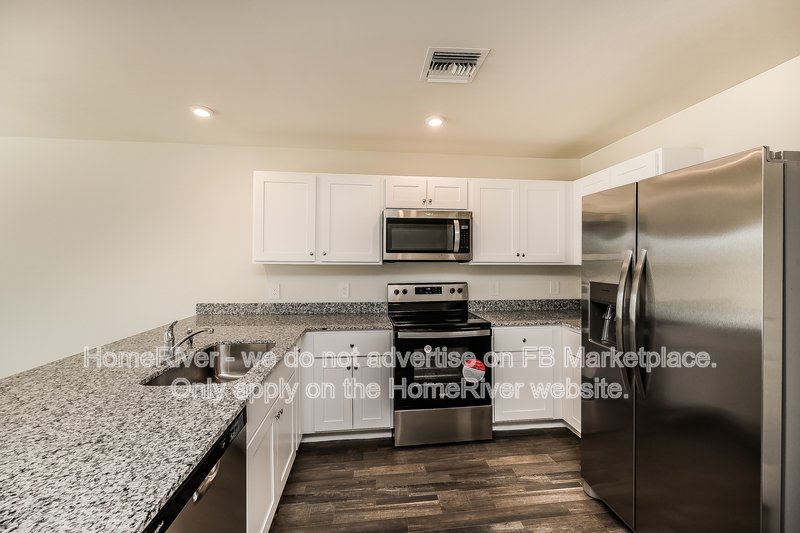 Available Now | Pets Welcome |  3 Beds | 2 Car Garage property image