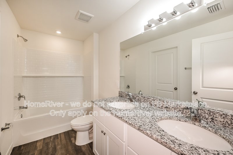 Available Now | Pets Welcome |  3 Beds | 2 Car Garage property image