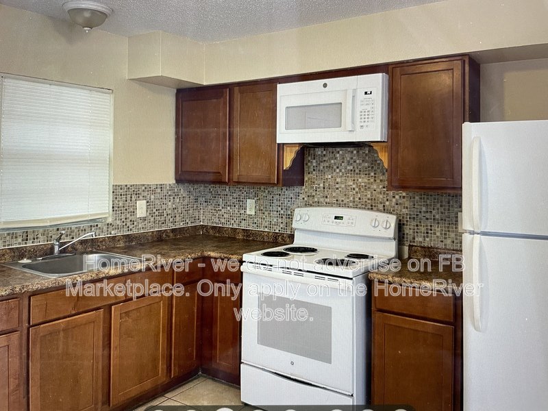 Apply Now!!! 1111 TUSKEGEE ST UNIT A LEESBURG FL 34748 property image