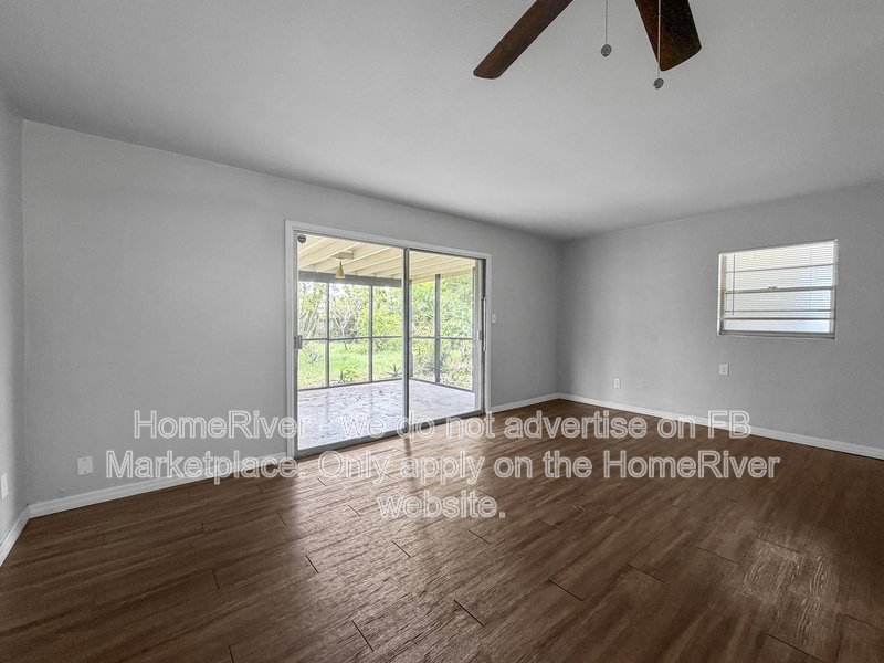 Available Now| Pets Welcome | 3 Beds| Covered Carport property image