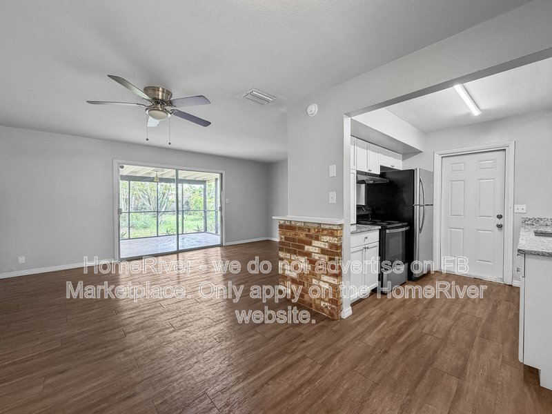 Available Now| Pets Welcome | 3 Beds| Covered Carport property image