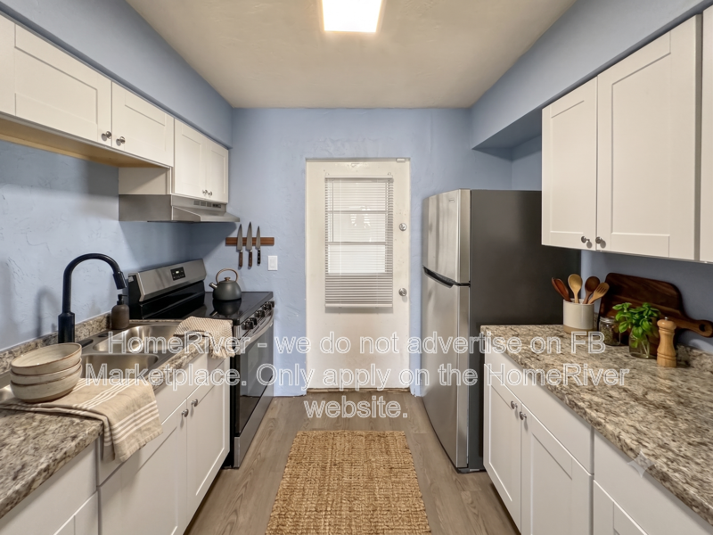 Renovated 2BR w/ Screened Lanai - Pet Friendly property image