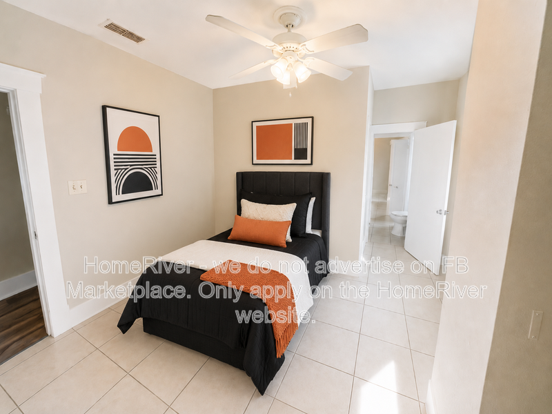 Detached Garage | W/D included | Large Yard | Tile Flooring property image
