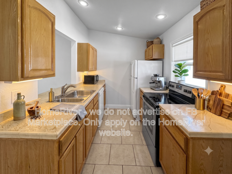 2BR Clearwater Duplex with Washer/Dryer Included property image