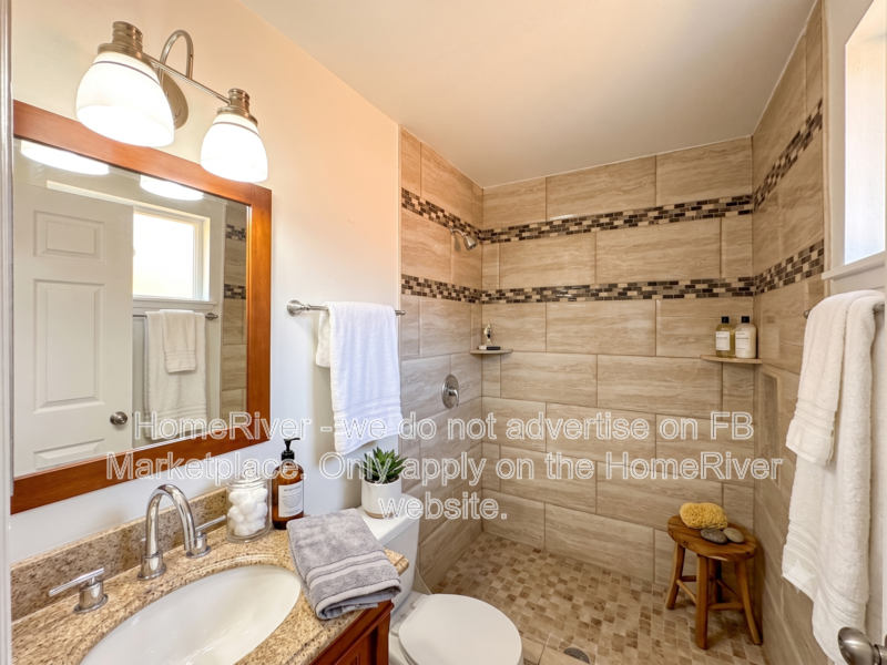 2BR Clearwater Duplex with Washer/Dryer Included property image
