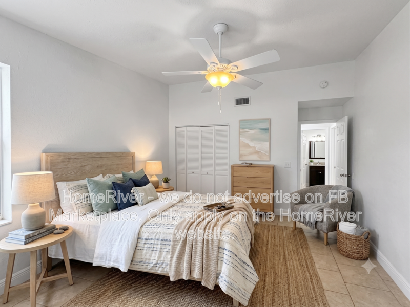 2BR Clearwater Duplex with Washer/Dryer Included property image