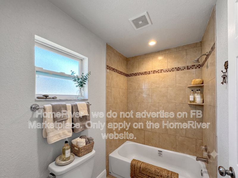 2BR Clearwater Duplex with Washer/Dryer Included property image