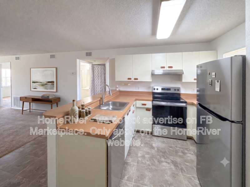 2 BR First-Floor Condo Near Fishermens Village | Beaches property image