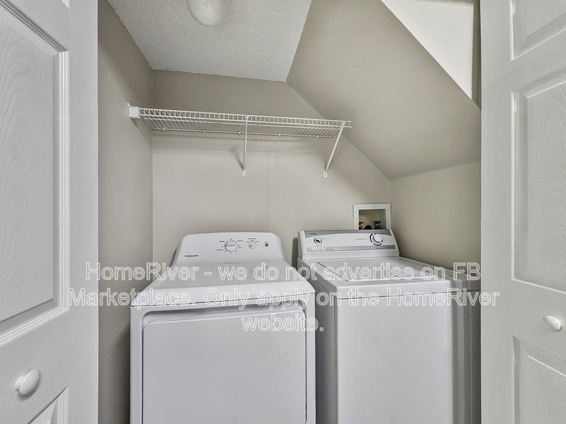 3BR/2.5BA Townhome - Screened Lanai property image