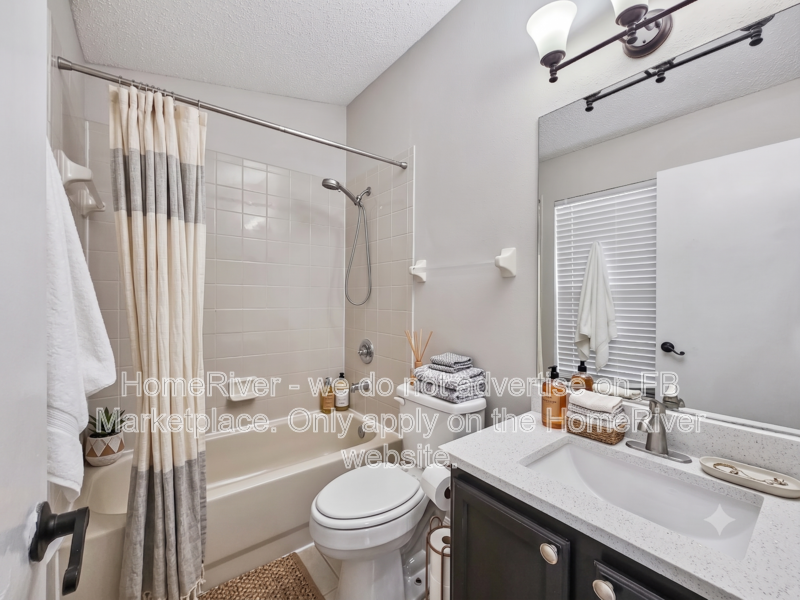 3BR/2.5BA Townhome - Screened Lanai property image