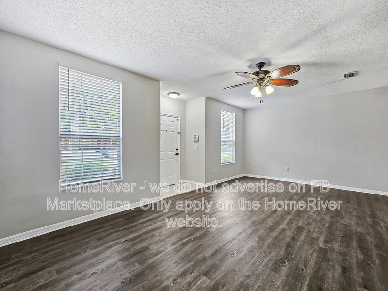 3BR/2.5BA Townhome - Screened Lanai property image