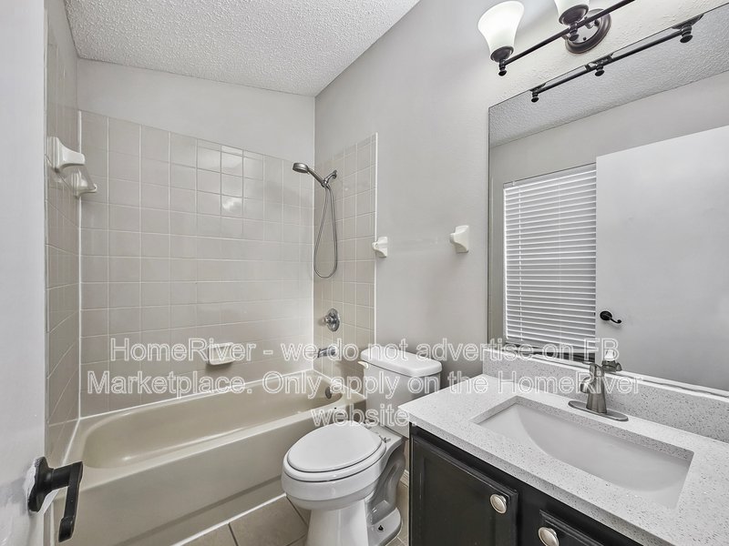 3BR/2.5BA Townhome - Screened Lanai property image