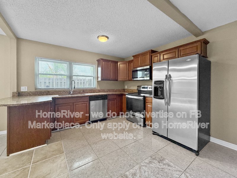 404 Hunter Cir property image