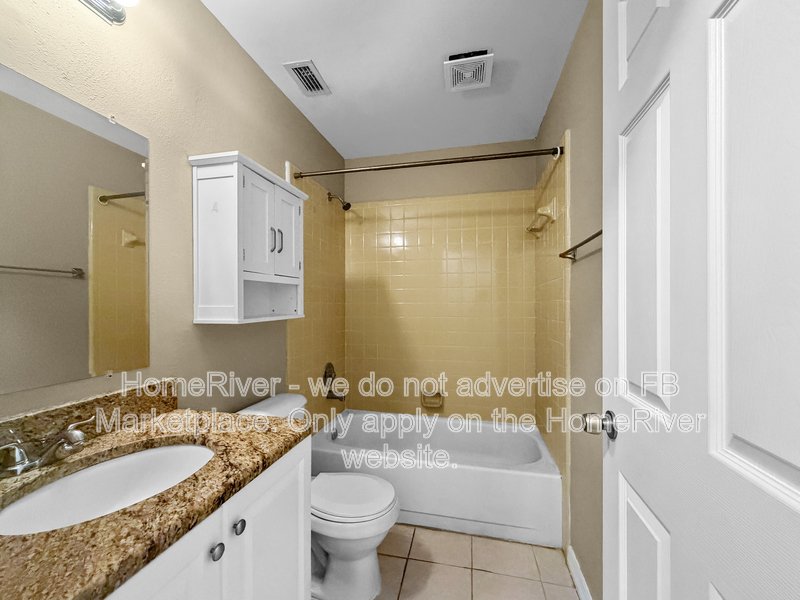 404 Hunter Cir property image
