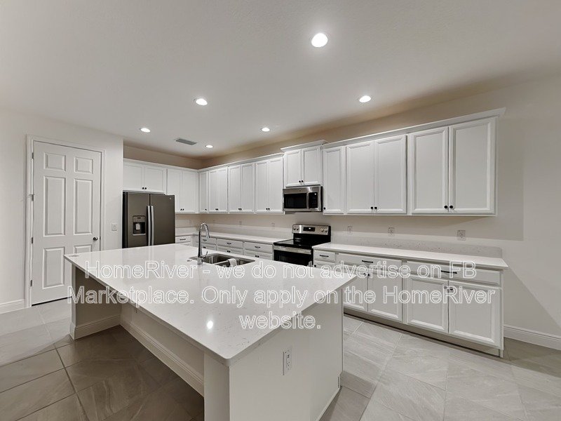 5 BR Hanover Lakes Home | Loft | Pond View | 3 Car Garage property image