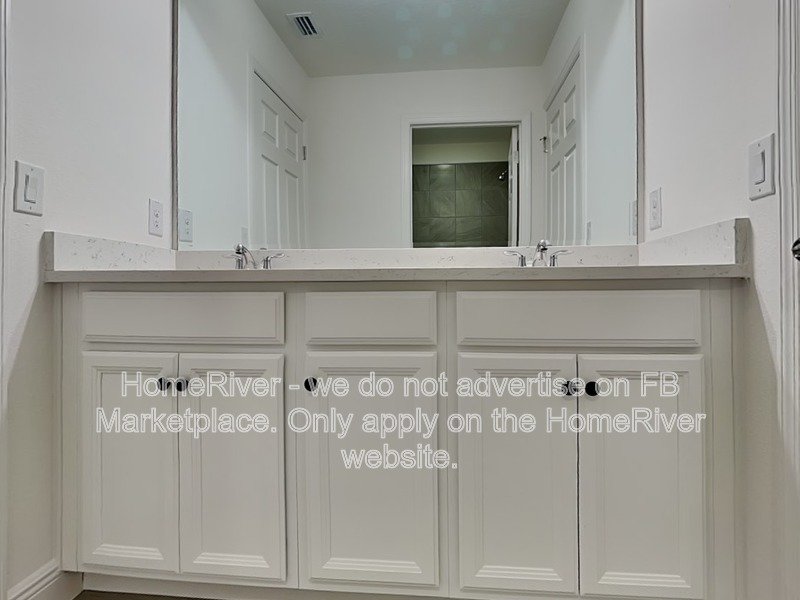 5 BR Hanover Lakes Home | Loft | Pond View | 3 Car Garage property image