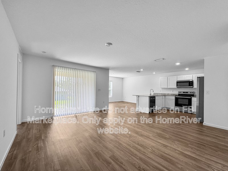 Available Now | Pets Welcome |  3 Beds | 2 Car Garage property image