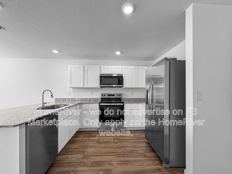 Available Now | Pets Welcome |  3 Beds | 2 Car Garage property image