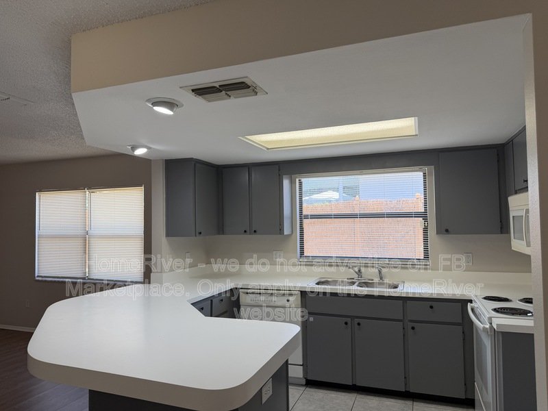 Screened Patio | Large Yard | Attached Garage | Vinyl Flooring property image