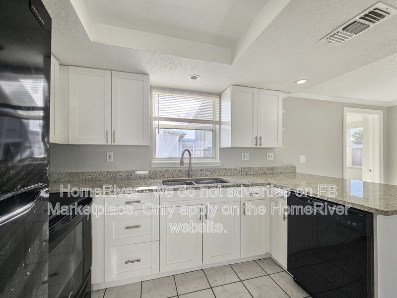 Available Now | Pets Welcome | 3 Beds | Attached Garage property image