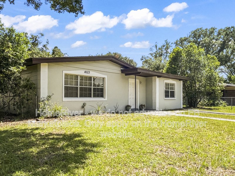 Available Now | 4 Beds | Pets Welcome property image