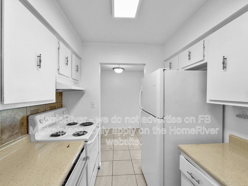 Apply Now!!! 7421 DANIEL WEBSTER DR APT A property image