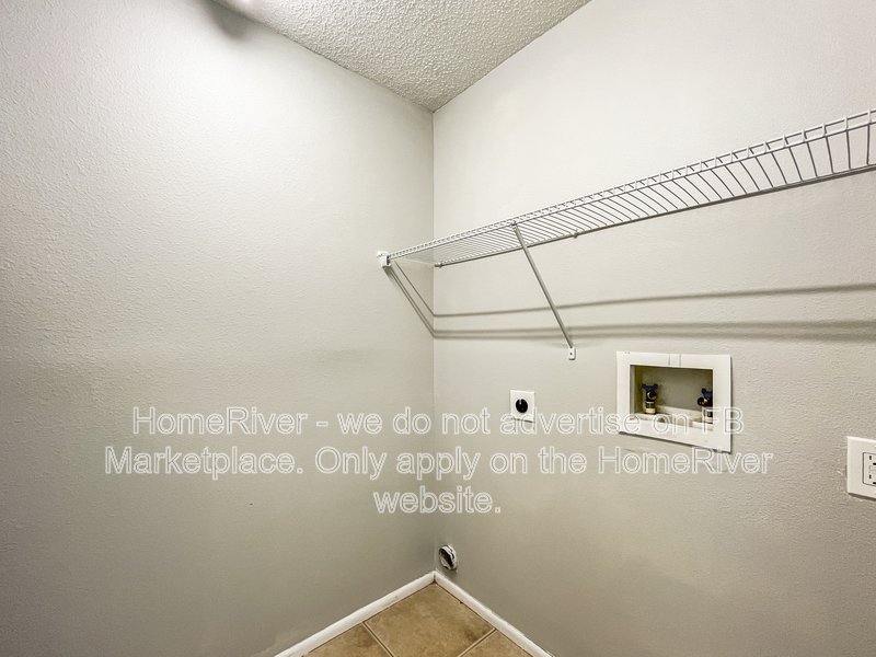 Available Now | Pets Welcome | Enclosed Patio property image