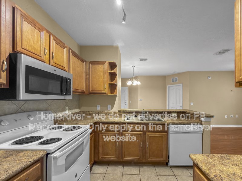 Apply Now!!! 6141 METROWEST BLVD UNIT 204 property image
