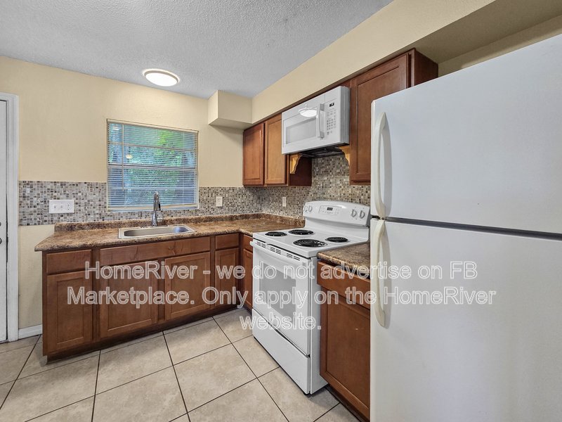 Apply Now!!! 1111 TUSKEGEE ST UNIT A LEESBURG FL 34748 property image
