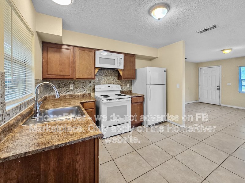 Apply Now!!! 1111 TUSKEGEE ST UNIT A LEESBURG FL 34748 property image