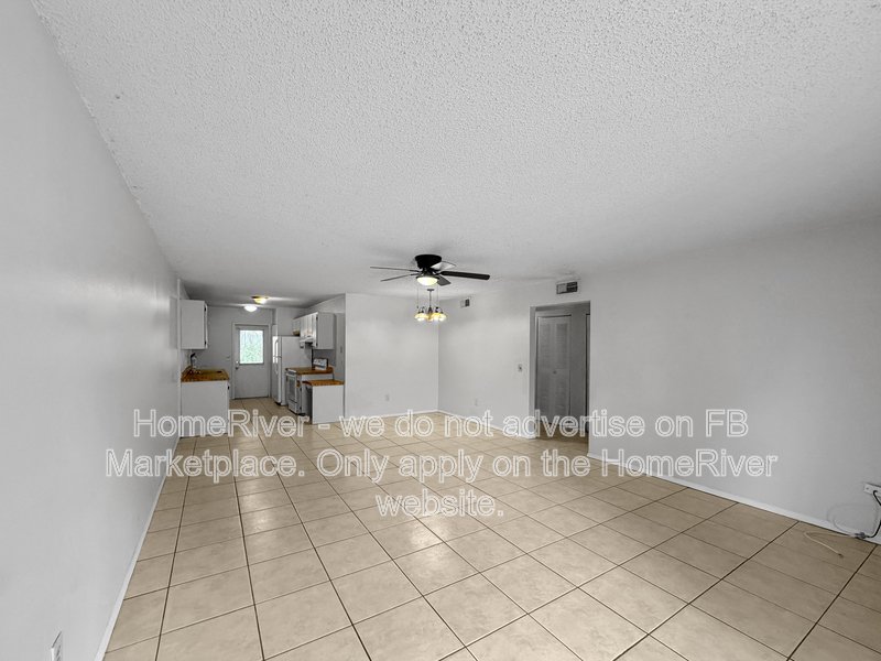 Apply Now!!! 459 E ROSEWOOD LN UNIT 157 property image