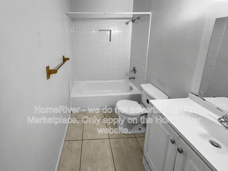 Apply Now!!! 459 E ROSEWOOD LN UNIT 157 property image
