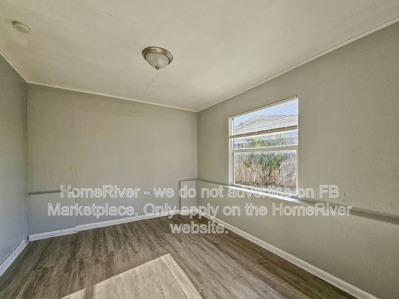Available Now | 3 Beds | Pets Welcome property image