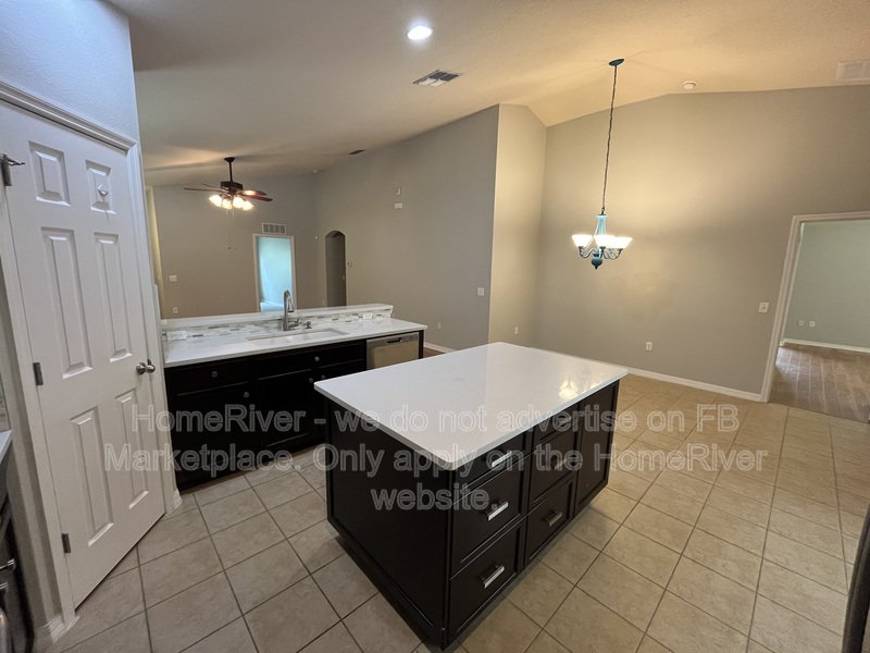 4 BD/ 2.5BA I Lake Jesup I Single Family Home! property image