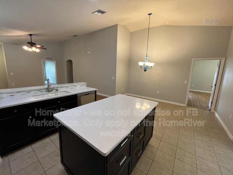 4 BD/ 2.5BA I Lake Jesup I Single Family Home! property image