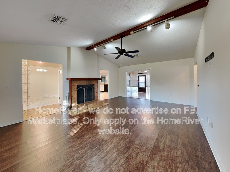 8163 Village Green Rd Orlando, FL 32818 property image