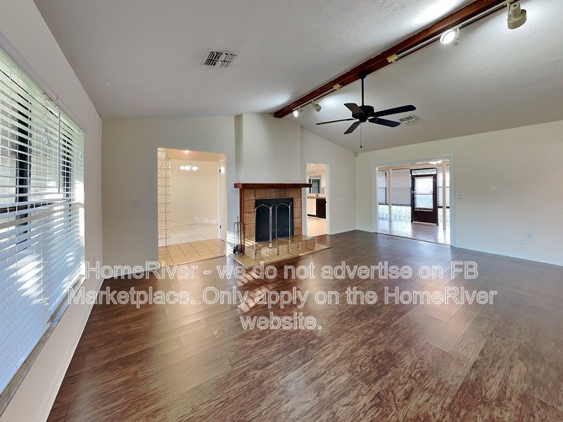8163 Village Green Rd Orlando, FL 32818 property image