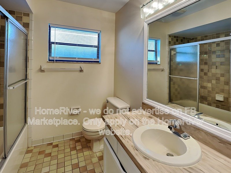 8163 Village Green Rd Orlando, FL 32818 property image