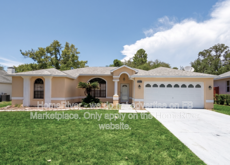 Screened Patio | Large Yard | Attached Garage | Vinyl Flooring property image