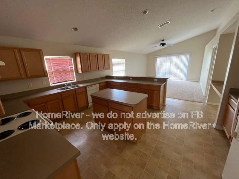 Do Not Miss Out! - 2272 MERRY RD, TAVARES FL 32778 property image